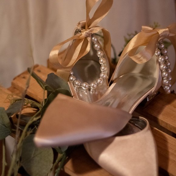 Wedding Dress - Picture 5 of 7